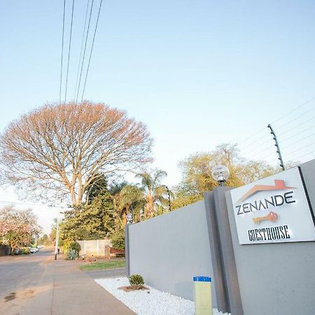 Zenande Guest House Pretoria-Noord エクステリア 写真