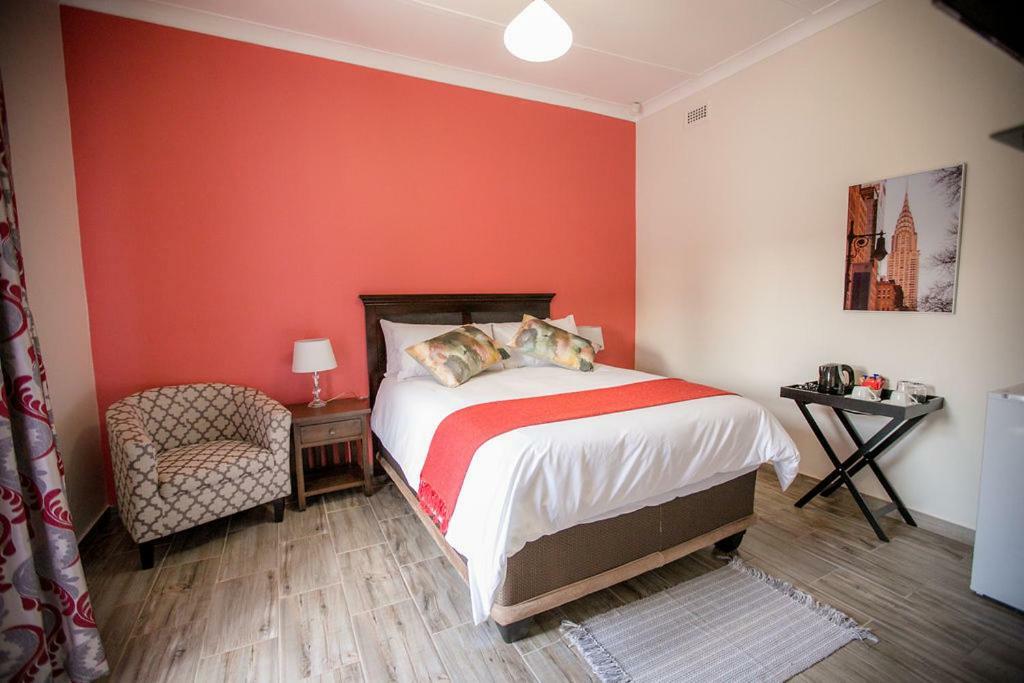 Zenande Guest House Pretoria-Noord エクステリア 写真